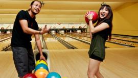 5 reasons to go bowling on your first date
