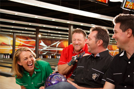 3 reasons why you should join a bowling league at AMF