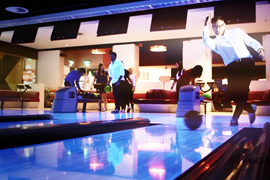 3 ways to raise funds with a bowling corporate event